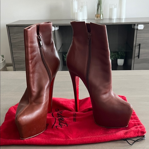 Christian Louboutin Brown Leather Platform Ankle Boots with Red Sole - Picture 2 of 5
